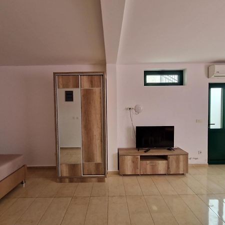 Tondo Daire Tivat Dış mekan fotoğraf