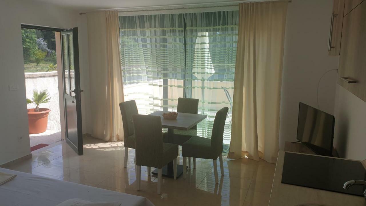 Tondo Daire Tivat Dış mekan fotoğraf